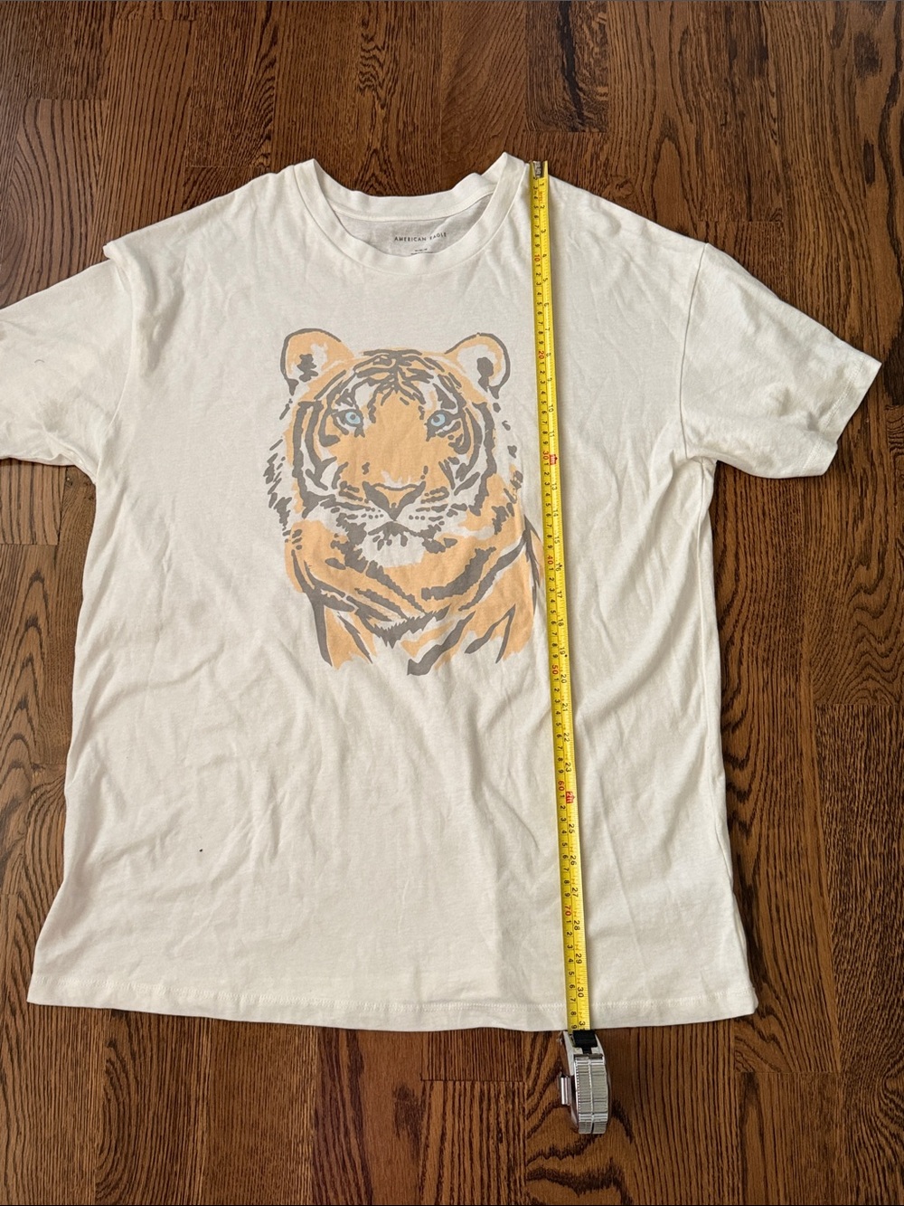 American Eagle Outfitters off white Graphic Tee with Yellow Tiger Print medium - Picture 12 of 13